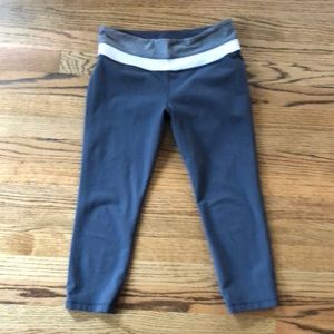 Reversible lululemon crops!